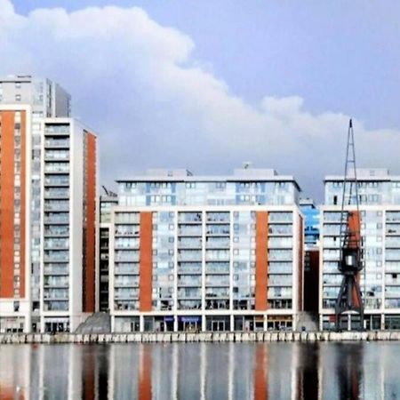 Lovely Waterfront Flat Canary Wharf Excel Centre Apartment London Luaran gambar